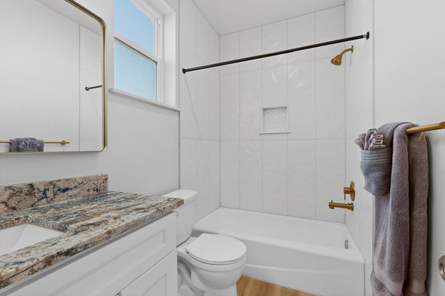 812 Arno Street SE, Albuquerque, NM 87102