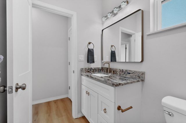 812 Arno Street SE, Albuquerque, NM 87102