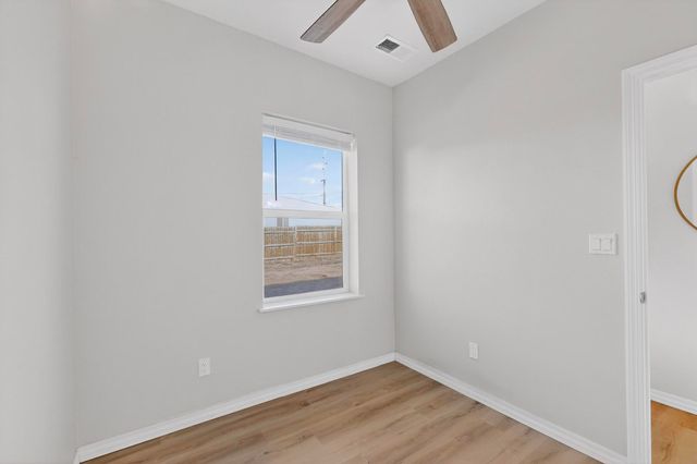 812 Arno Street SE, Albuquerque, NM 87102