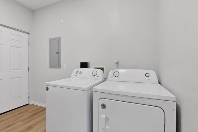 812 Arno Street SE, Albuquerque, NM 87102