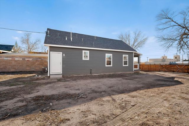 812 Arno Street SE, Albuquerque, NM 87102