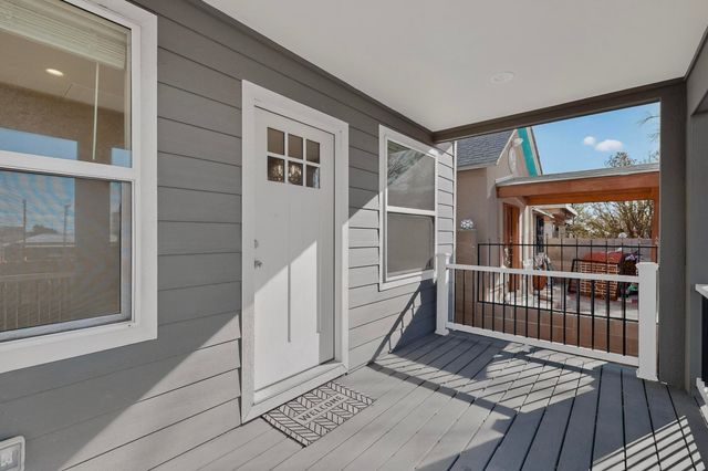 812 Arno Street SE, Albuquerque, NM 87102