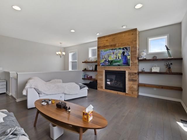 20897 Glade Avenue, Lakeville, MN 55044