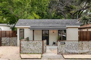 2202 E 2 1/2 ST, Austin, TX 78702