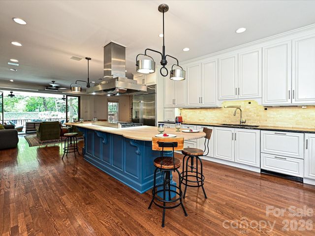 2132 Rolston Drive, Charlotte, NC 28207