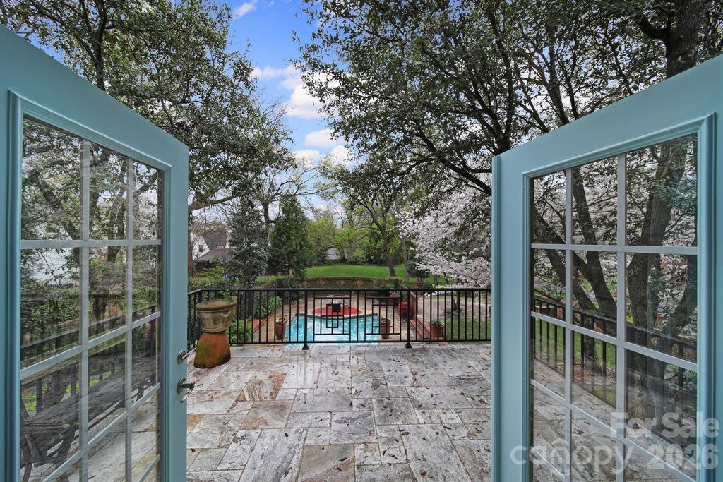 2132 Rolston Drive, Charlotte, NC 28207