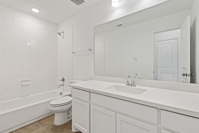 621 Somerset Drive, Lewisville, TX 75056