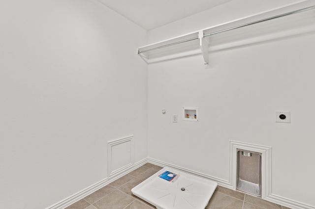 621 Somerset Drive, Lewisville, TX 75056