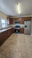 641 S 5th Avenue 1st Floor, Mount Vernon, NY 10550