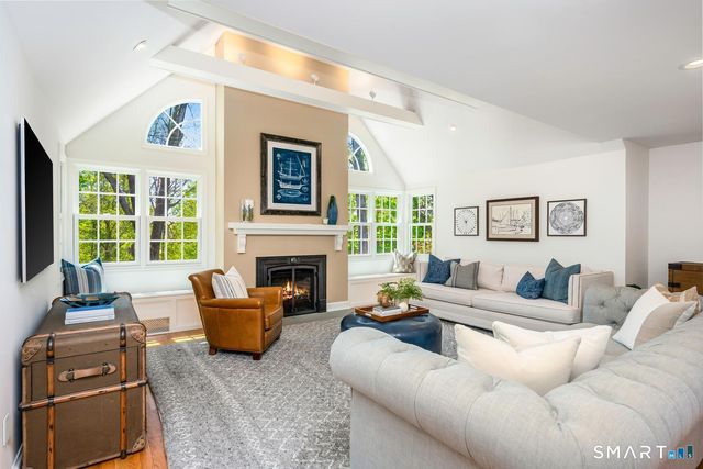 18 Phillips Lane, Darien, CT 06820