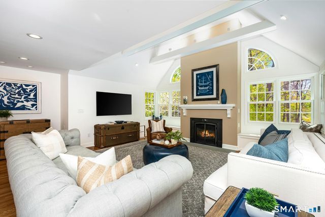 18 Phillips Lane, Darien, CT 06820