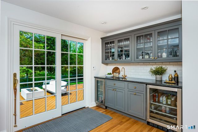 18 Phillips Lane, Darien, CT 06820