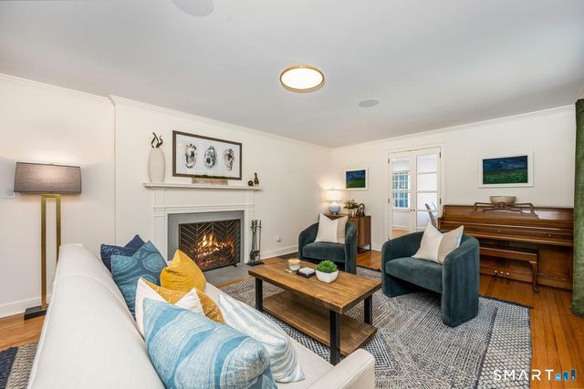 18 Phillips Lane, Darien, CT 06820