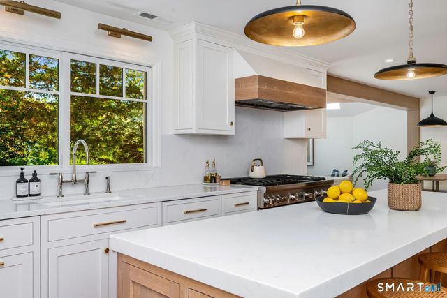 18 Phillips Lane, Darien, CT 06820
