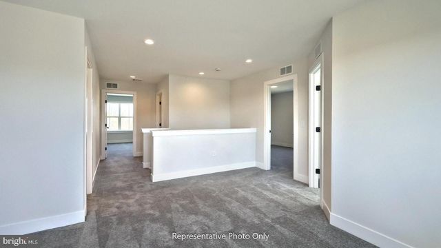 37 CANTERBURY LN, Annville, PA 17003