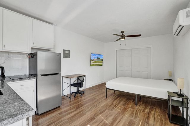 303 NE Solida Circle, Port St. Lucie, FL 34983