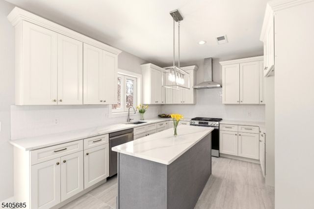 237 S Main St, Raritan Twp., NJ 08822