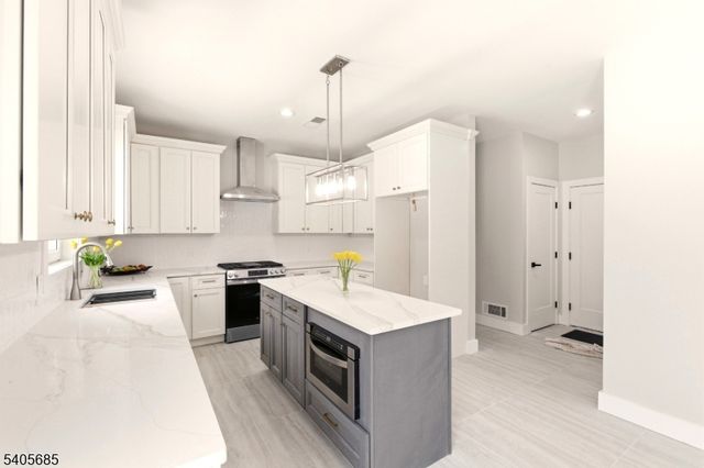 237 S Main St, Raritan Twp., NJ 08822