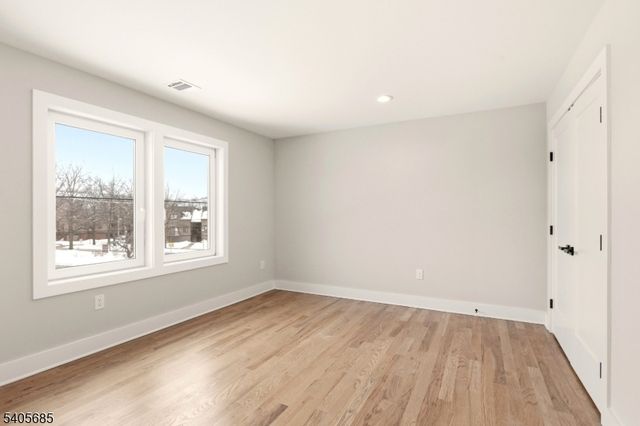 237 S Main St, Raritan Twp., NJ 08822