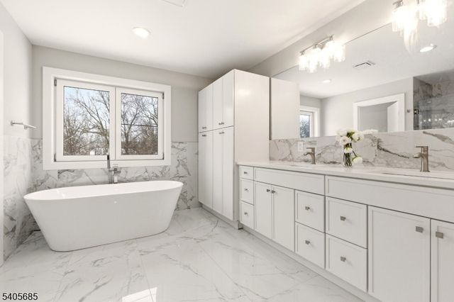 237 S Main St, Raritan Twp., NJ 08822