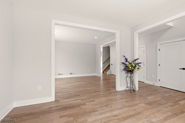 237 S Main St, Raritan Twp., NJ 08822
