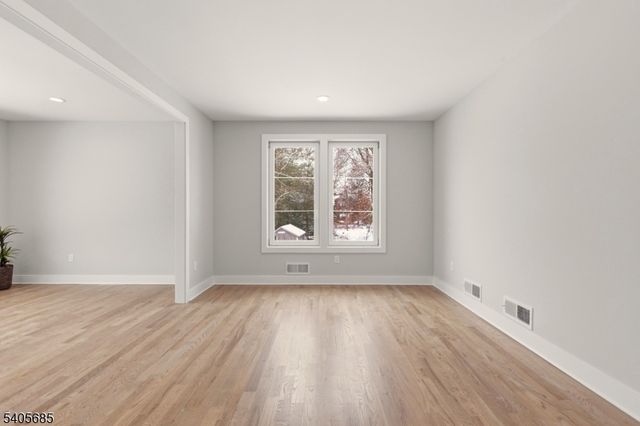 237 S Main St, Raritan Twp., NJ 08822