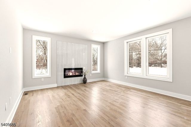 237 S Main St, Raritan Twp., NJ 08822