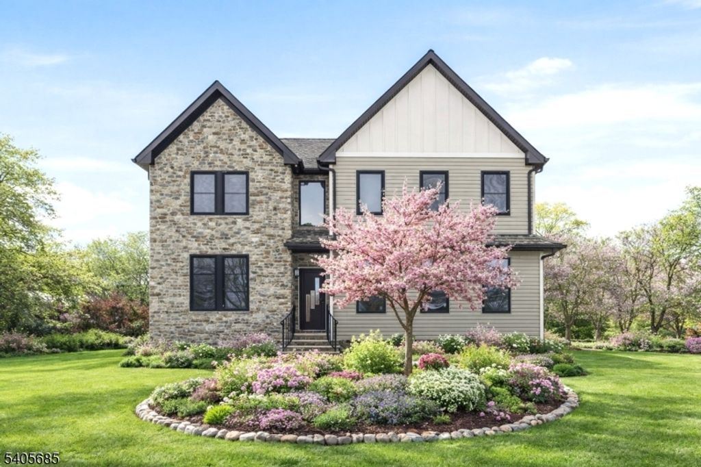237 S Main St, Raritan Twp., NJ 08822