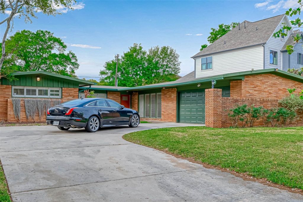 4719 Imogene Street, Houston, TX 77096