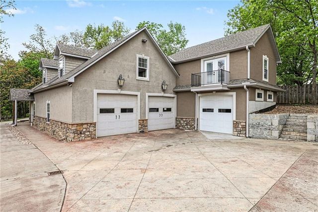 3306 S Owens School Road, Independence, MO 64057