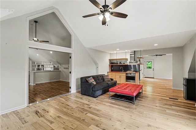 3306 S Owens School Road, Independence, MO 64057