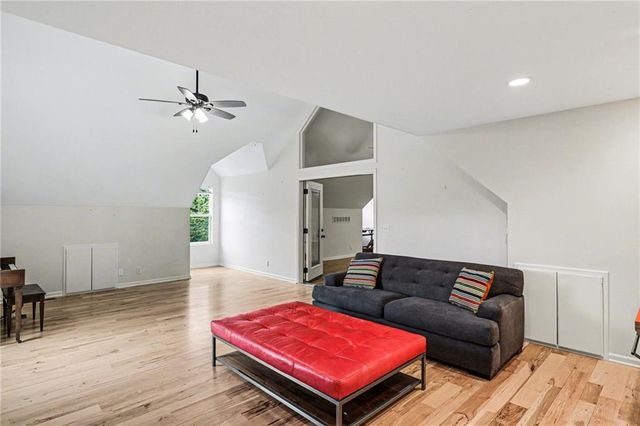 3306 S Owens School Road, Independence, MO 64057