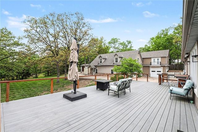 3306 S Owens School Road, Independence, MO 64057