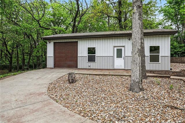 3306 S Owens School Road, Independence, MO 64057