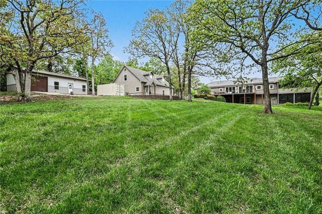 3306 S Owens School Road, Independence, MO 64057
