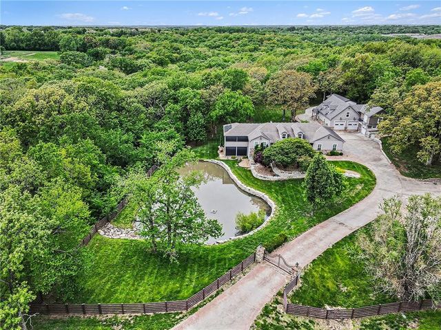 3306 S Owens School Road, Independence, MO 64057