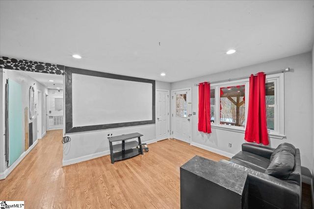 108 Linda Lane, Marietta, SC 29661