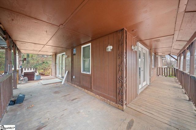 108 Linda Lane, Marietta, SC 29661