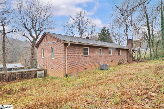 108 Linda Lane, Marietta, SC 29661