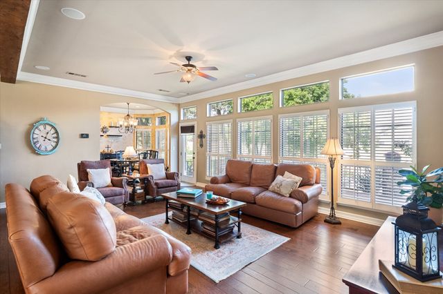 814 Muirfield Drive, Mansfield, TX 76063