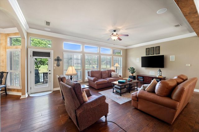 814 Muirfield Drive, Mansfield, TX 76063