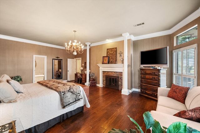 814 Muirfield Drive, Mansfield, TX 76063