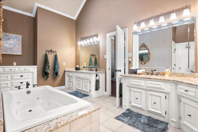 814 Muirfield Drive, Mansfield, TX 76063