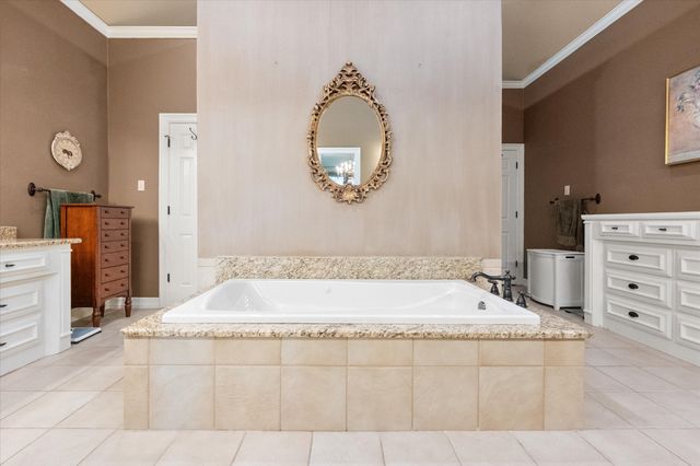 814 Muirfield Drive, Mansfield, TX 76063