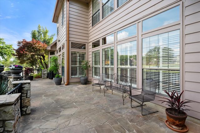 814 Muirfield Drive, Mansfield, TX 76063