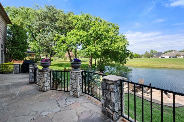 814 Muirfield Drive, Mansfield, TX 76063