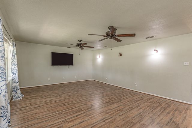 2721 Fm 2649, Lone Oak, TX 75453