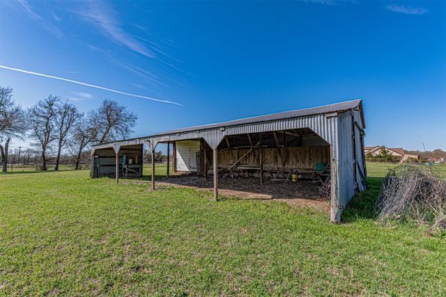 2721 Fm 2649, Lone Oak, TX 75453
