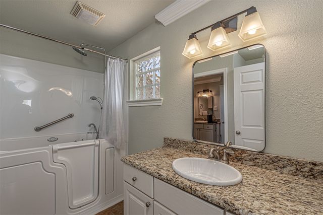2721 Fm 2649, Lone Oak, TX 75453