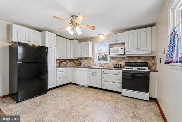 25 WILSON ST, Carlisle, PA 17013